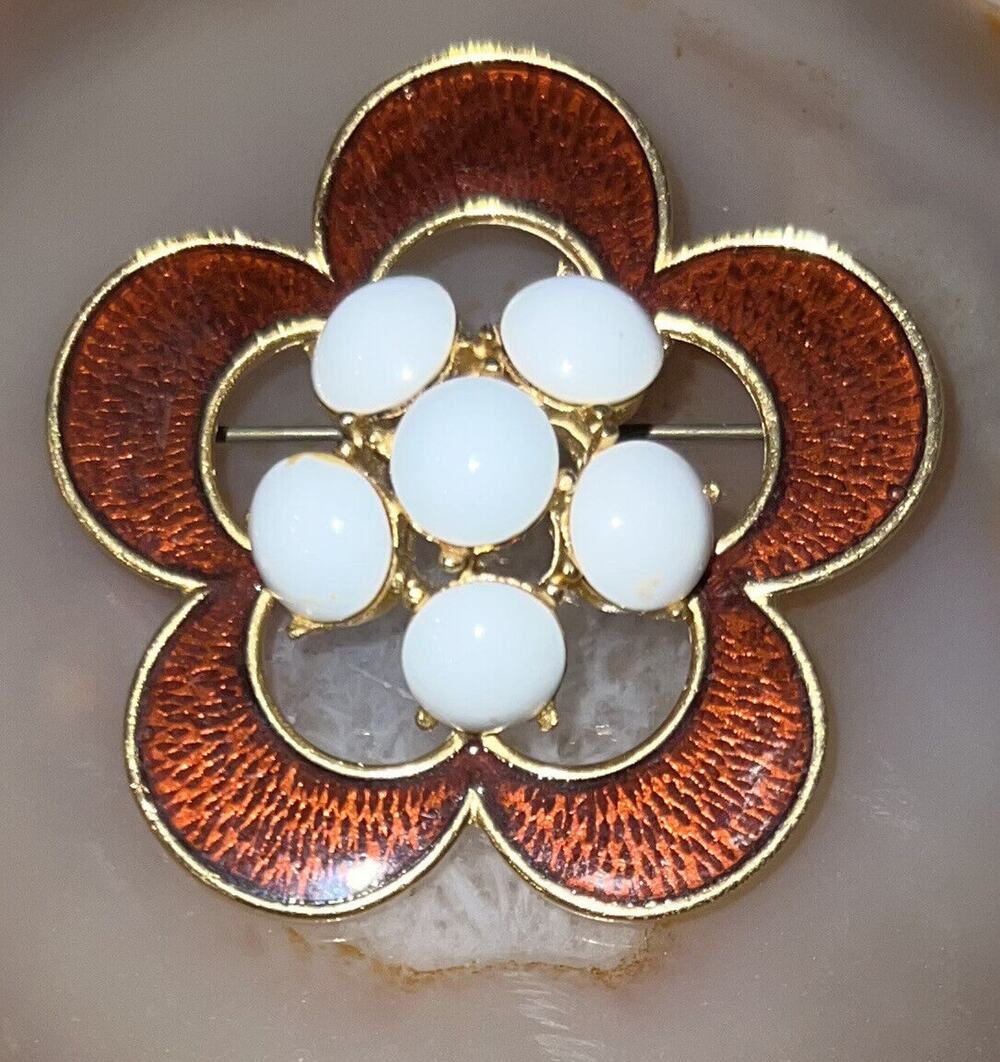 Vintage KRAMER Gold Tone Flower Brooch Enamel And Milk Glass Beads